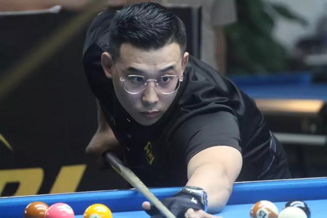 李霄鹏告别青岛海牛：战术调整与未来展望